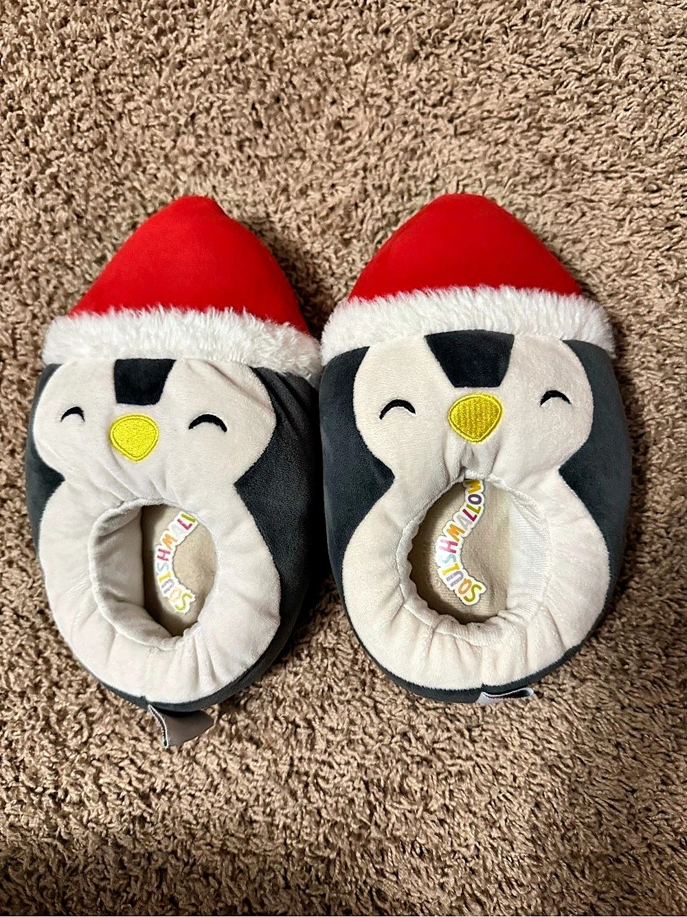 Squishmallows Luna the Penguin Santa Hat Holiday Slippers Size 2/3